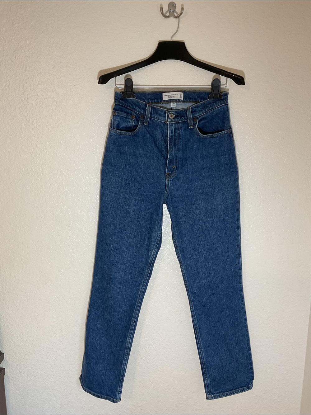 Abercrombie & Fitch The ’90s Straight Ultra High Rise Jeans 26S Medium Wash